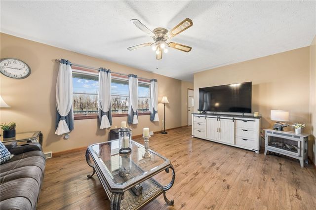 138 Buckeye Rd, East Huntingdon, PA 15666