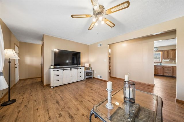 138 Buckeye Rd, East Huntingdon, PA 15666