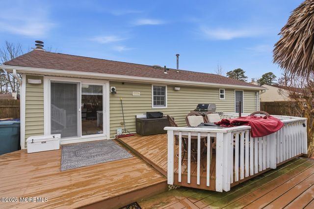 313 Lake Crystalbrook Drive, Little Egg Harbor, NJ 08087