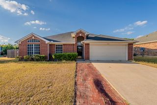 1601 Mcgarry Lane, Mansfield, TX 76063