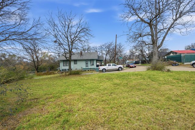 1060 E Oleander Street, Fort Worth, TX 76104