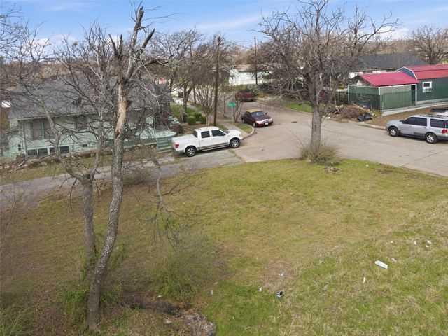 1060 E Oleander Street, Fort Worth, TX 76104