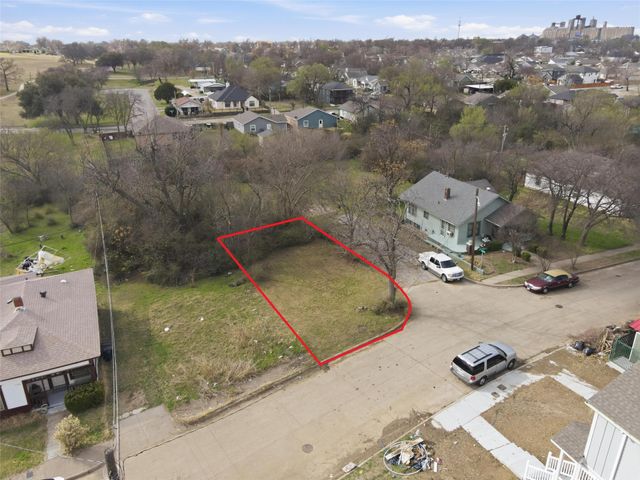 1060 E Oleander Street, Fort Worth, TX 76104