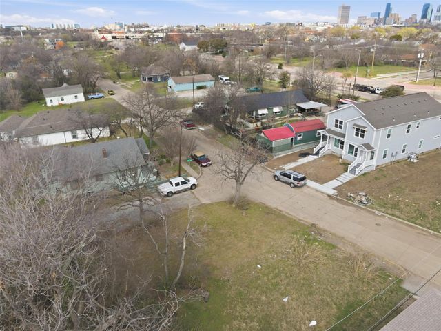 1060 E Oleander Street, Fort Worth, TX 76104