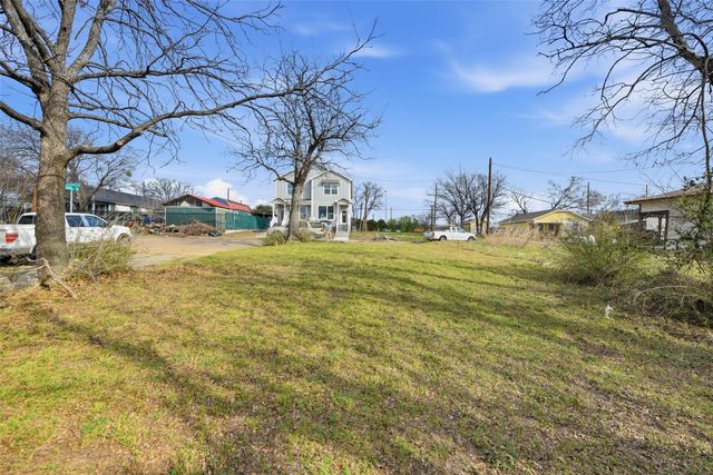 1060 E Oleander Street, Fort Worth, TX 76104