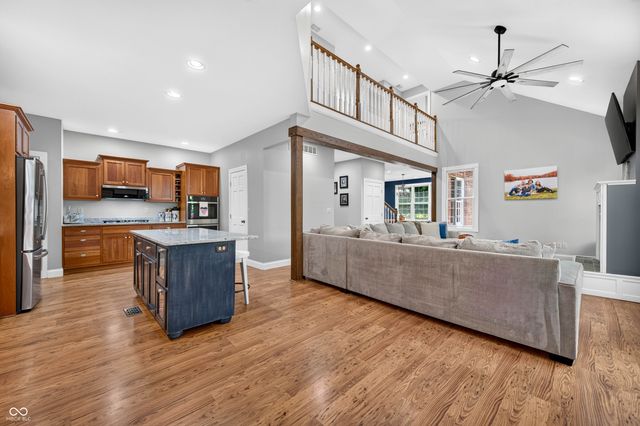 7830 Persimmon Lake Drive, Seymour, IN 47274