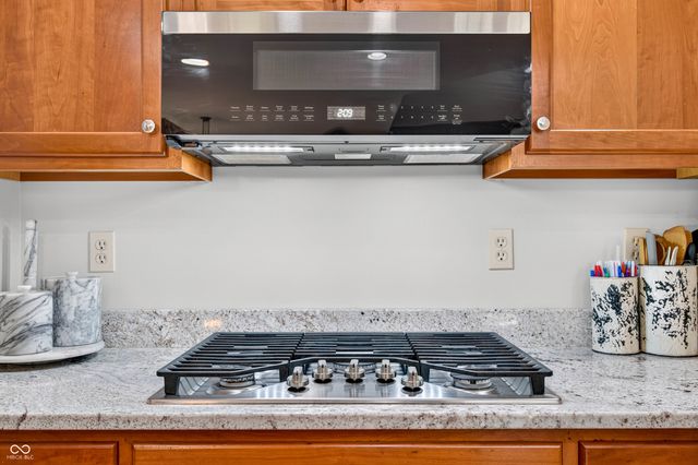 7830 Persimmon Lake Drive, Seymour, IN 47274