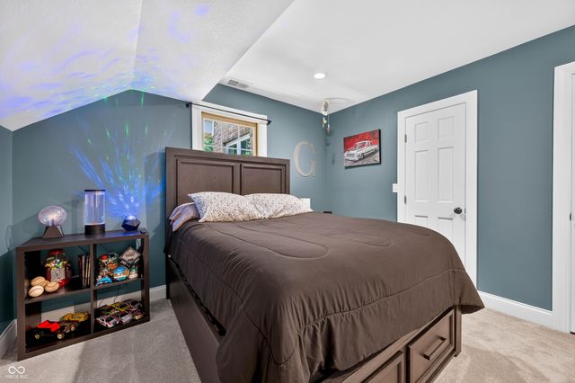 7830 Persimmon Lake Drive, Seymour, IN 47274