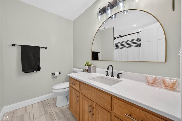 7830 Persimmon Lake Drive, Seymour, IN 47274