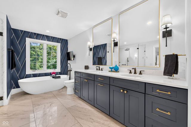 7830 Persimmon Lake Drive, Seymour, IN 47274