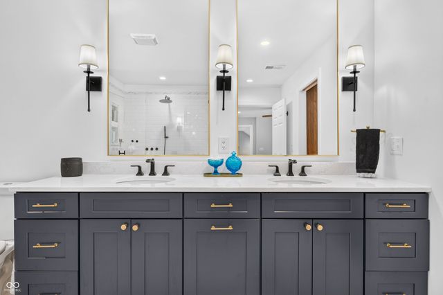 7830 Persimmon Lake Drive, Seymour, IN 47274