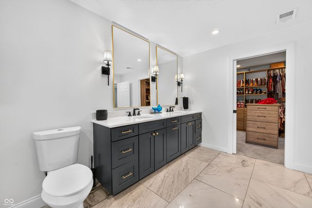 7830 Persimmon Lake Drive, Seymour, IN 47274