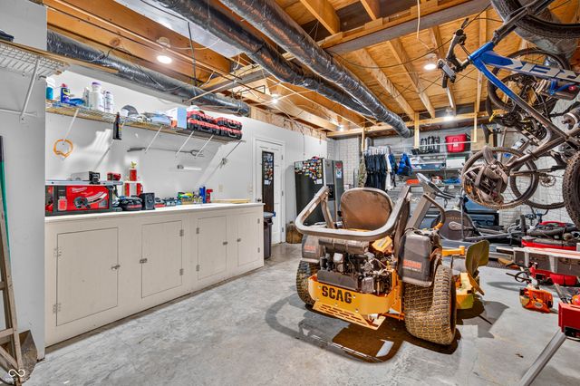 7830 Persimmon Lake Drive, Seymour, IN 47274
