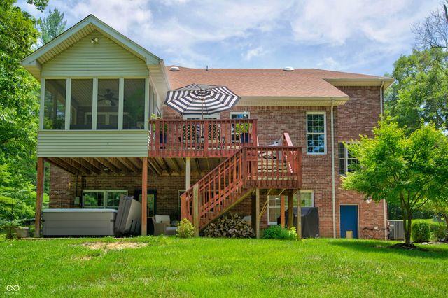 7830 Persimmon Lake Drive, Seymour, IN 47274
