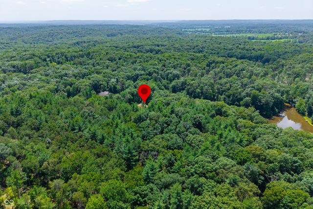 7830 Persimmon Lake Drive, Seymour, IN 47274