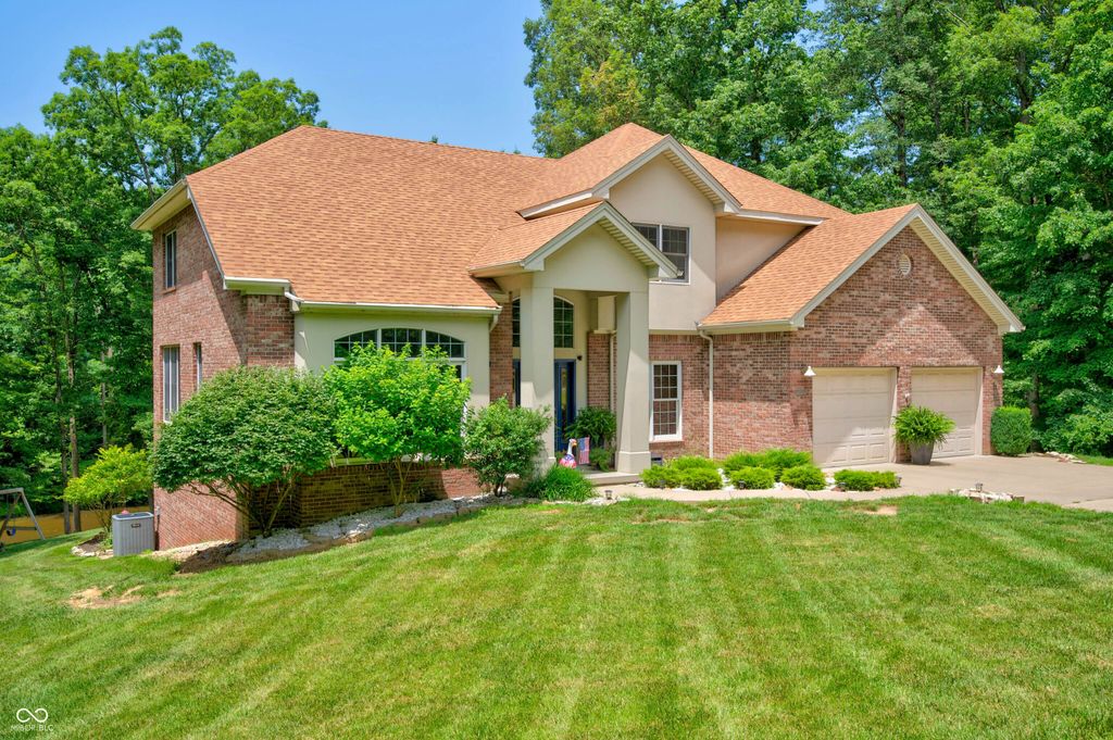 7830 Persimmon Lake Drive, Seymour, IN 47274