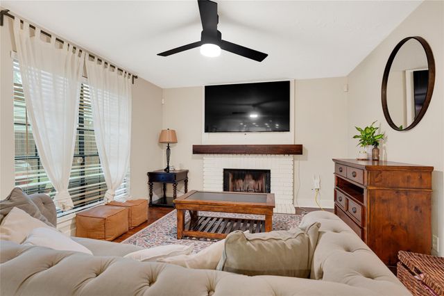 7842 Sunny Ridge Drive, Houston, TX 77095