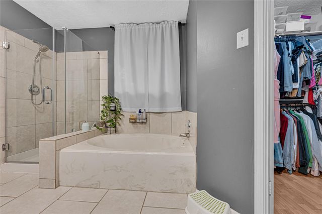 7842 Sunny Ridge Drive, Houston, TX 77095