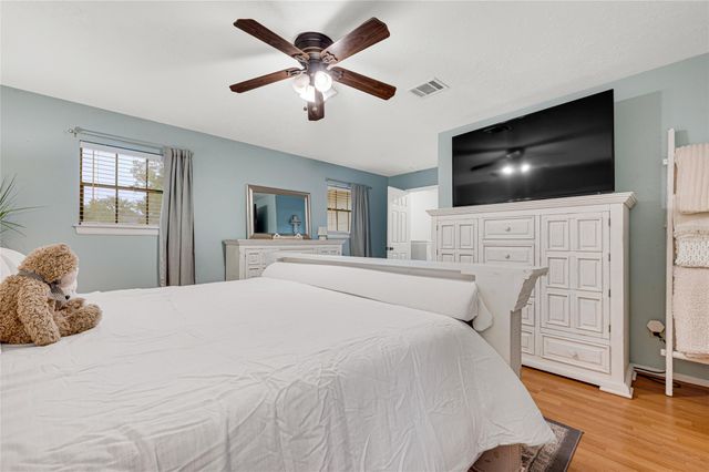 7842 Sunny Ridge Drive, Houston, TX 77095