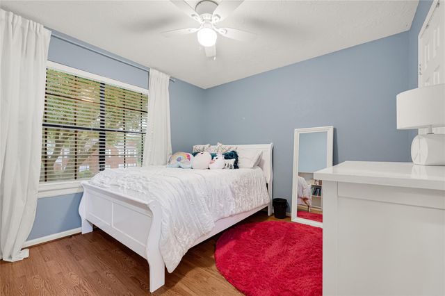 7842 Sunny Ridge Drive, Houston, TX 77095