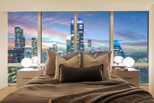 300 Bowie ST PH2, Austin, TX 78703
