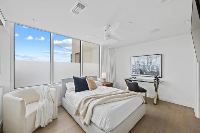 300 Bowie ST PH2, Austin, TX 78703