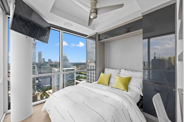 300 Bowie ST PH2, Austin, TX 78703