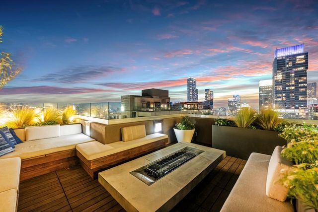 300 Bowie ST PH2, Austin, TX 78703