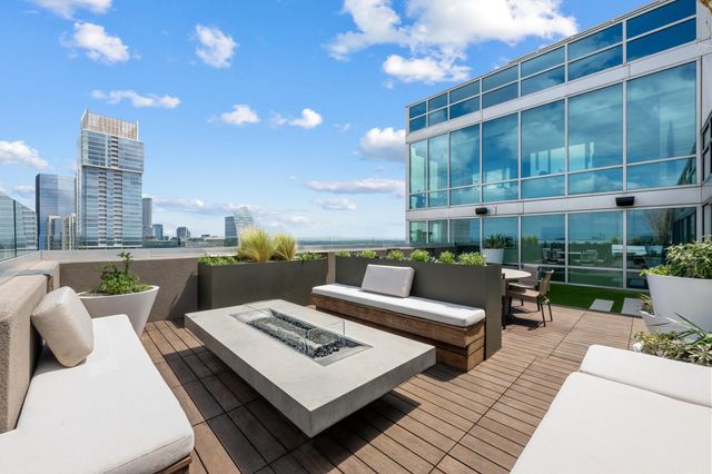 300 Bowie ST PH2, Austin, TX 78703