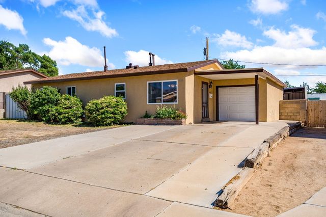 11104 Hume Avenue NE, Albuquerque, NM 87112
