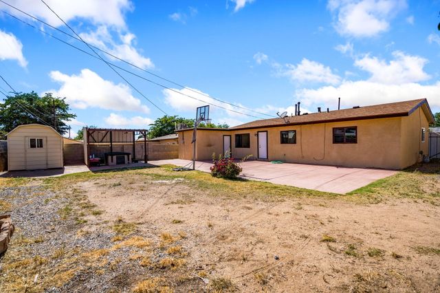 11104 Hume Avenue NE, Albuquerque, NM 87112