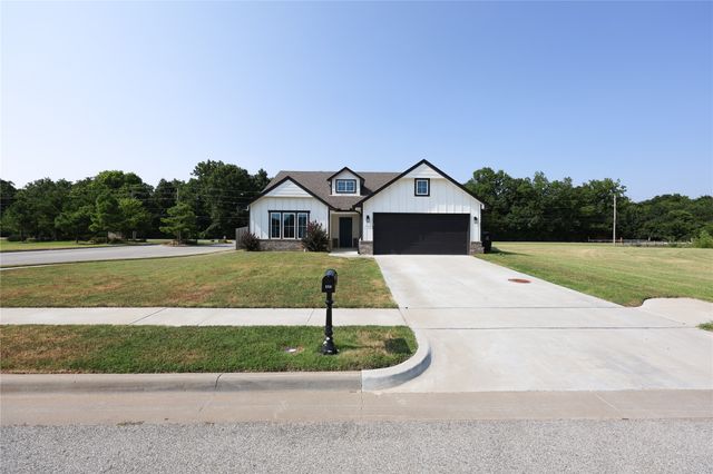 1916 E Tucson Place, Broken Arrow, OK 74011