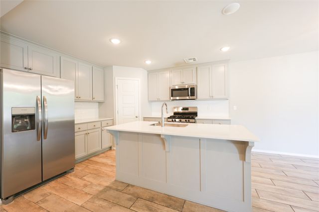 1916 E Tucson Place, Broken Arrow, OK 74011