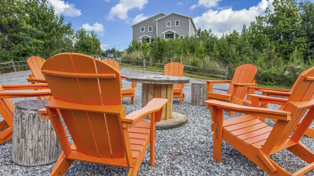 1156 Hemlock Drive, Gatlinburg, TN 37738