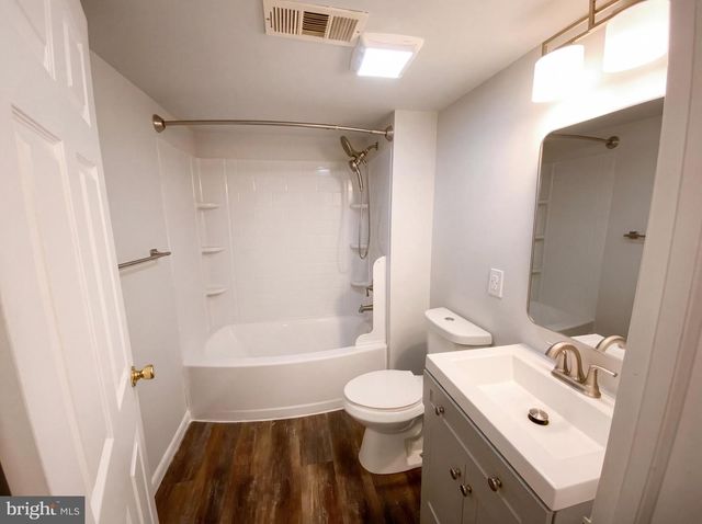 18320 CANDICE DR, Triangle, VA 22172