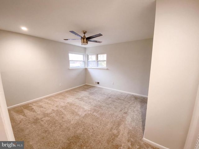 18320 CANDICE DR, Triangle, VA 22172