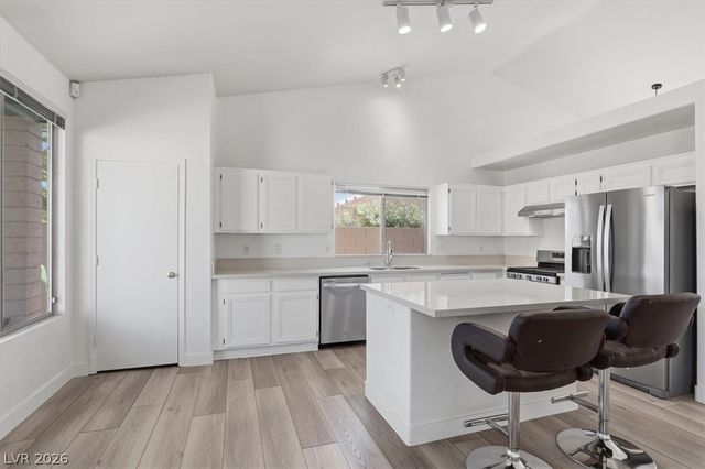 945 Stetson Drive, Henderson, NV 89002