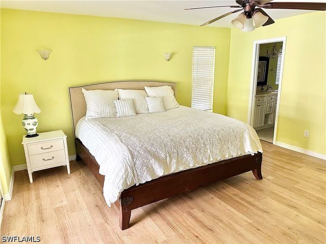 688 W Valley DR, Bonita Springs, FL 34134