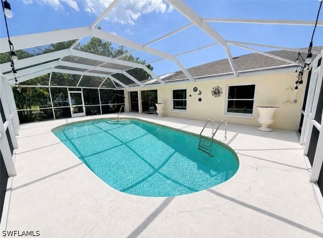 688 W Valley DR, Bonita Springs, FL 34134