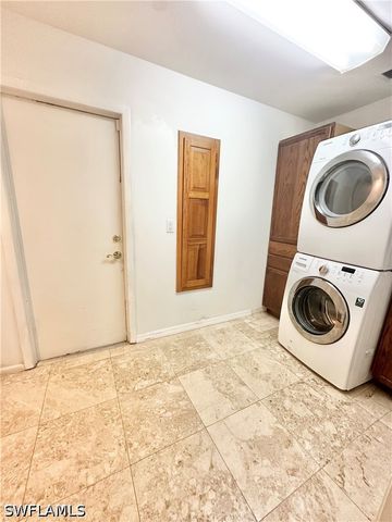 688 W Valley DR, Bonita Springs, FL 34134