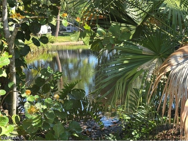688 W Valley DR, Bonita Springs, FL 34134