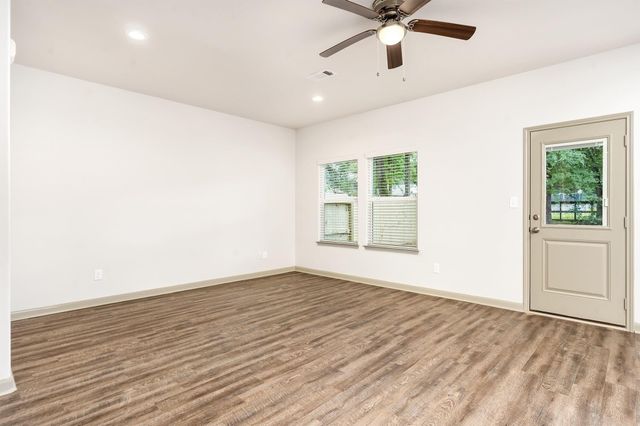 918 Shady Lane A, Conroe, TX 77301