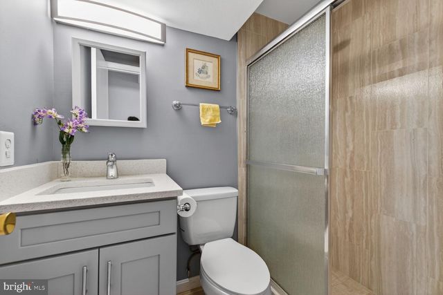 805 BAYRIDGE DR, Gaithersburg, MD 20878