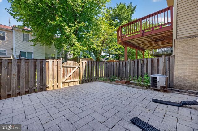 805 BAYRIDGE DR, Gaithersburg, MD 20878