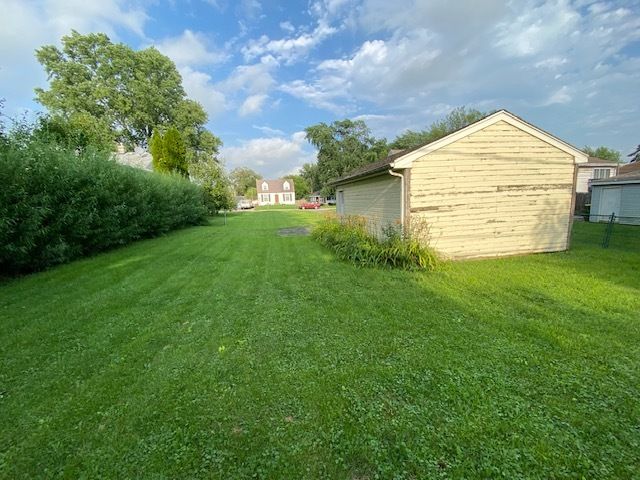424 N Elmwood Avenue, Wood Dale, IL 60191