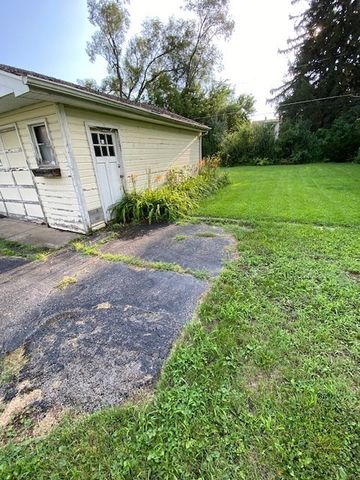 424 N Elmwood Avenue, Wood Dale, IL 60191
