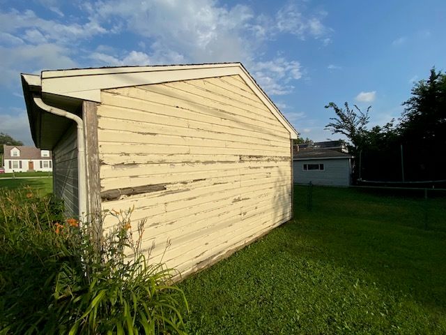 424 N Elmwood Avenue, Wood Dale, IL 60191