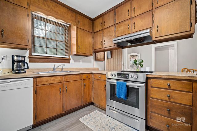 4719 Oxford Drive, Mobile, AL 36618