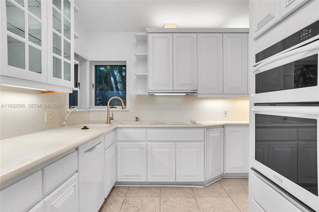 205 NE 16th Ter, Fort Lauderdale, FL 33301