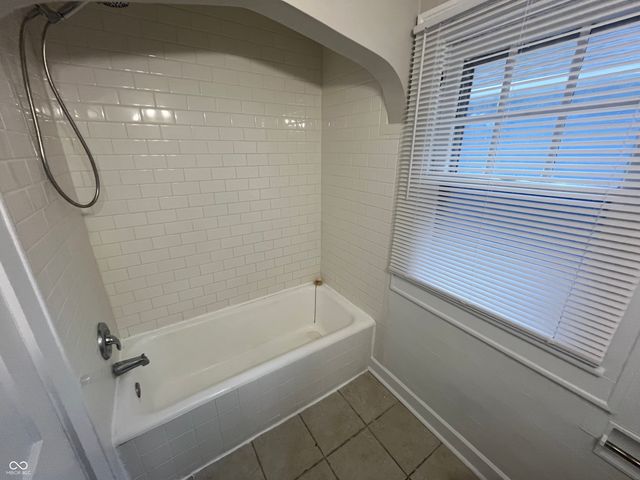 5542 N College Avenue, Indianapolis, IN 46220